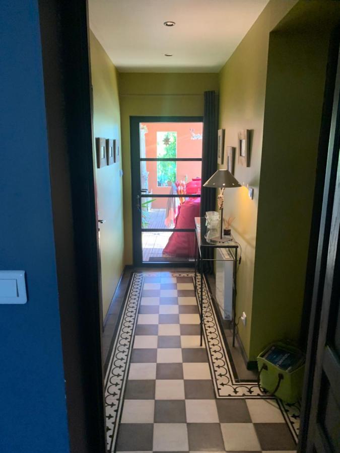 Bed and Breakfast Les Epis Du Vent Adilly Экстерьер фото