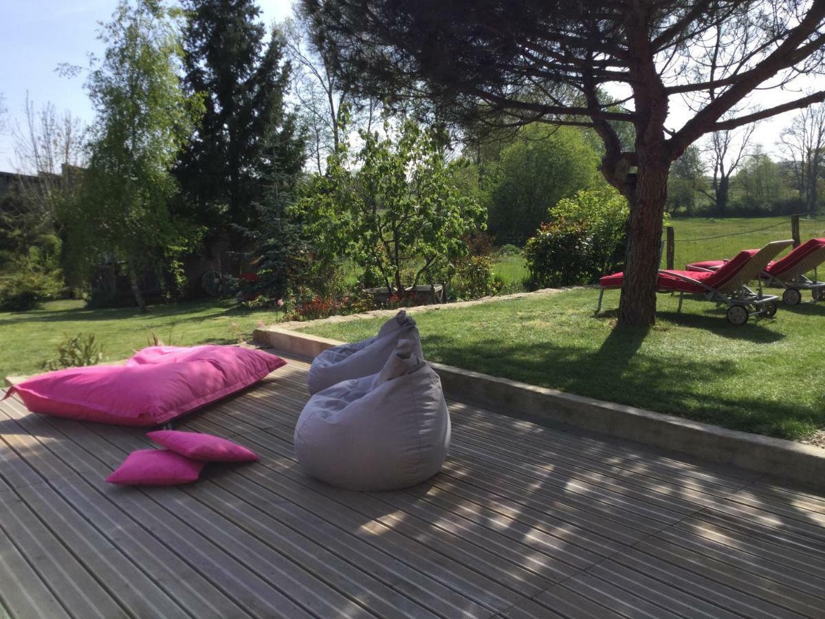 Bed and Breakfast Les Epis Du Vent Adilly Экстерьер фото