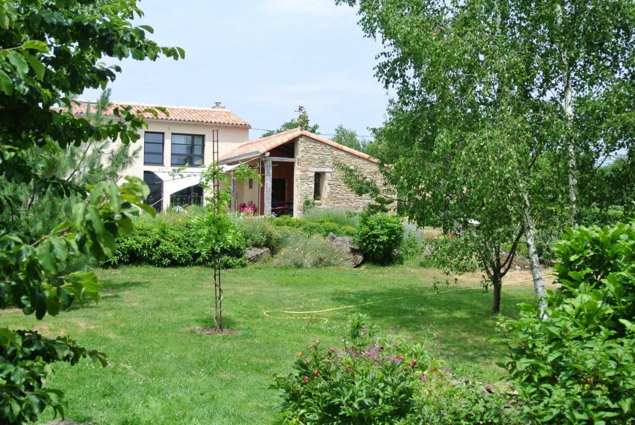 Bed and Breakfast Les Epis Du Vent Adilly Экстерьер фото