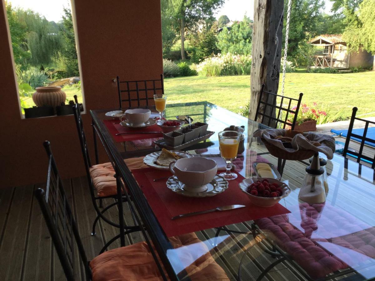 Bed and Breakfast Les Epis Du Vent Adilly Экстерьер фото