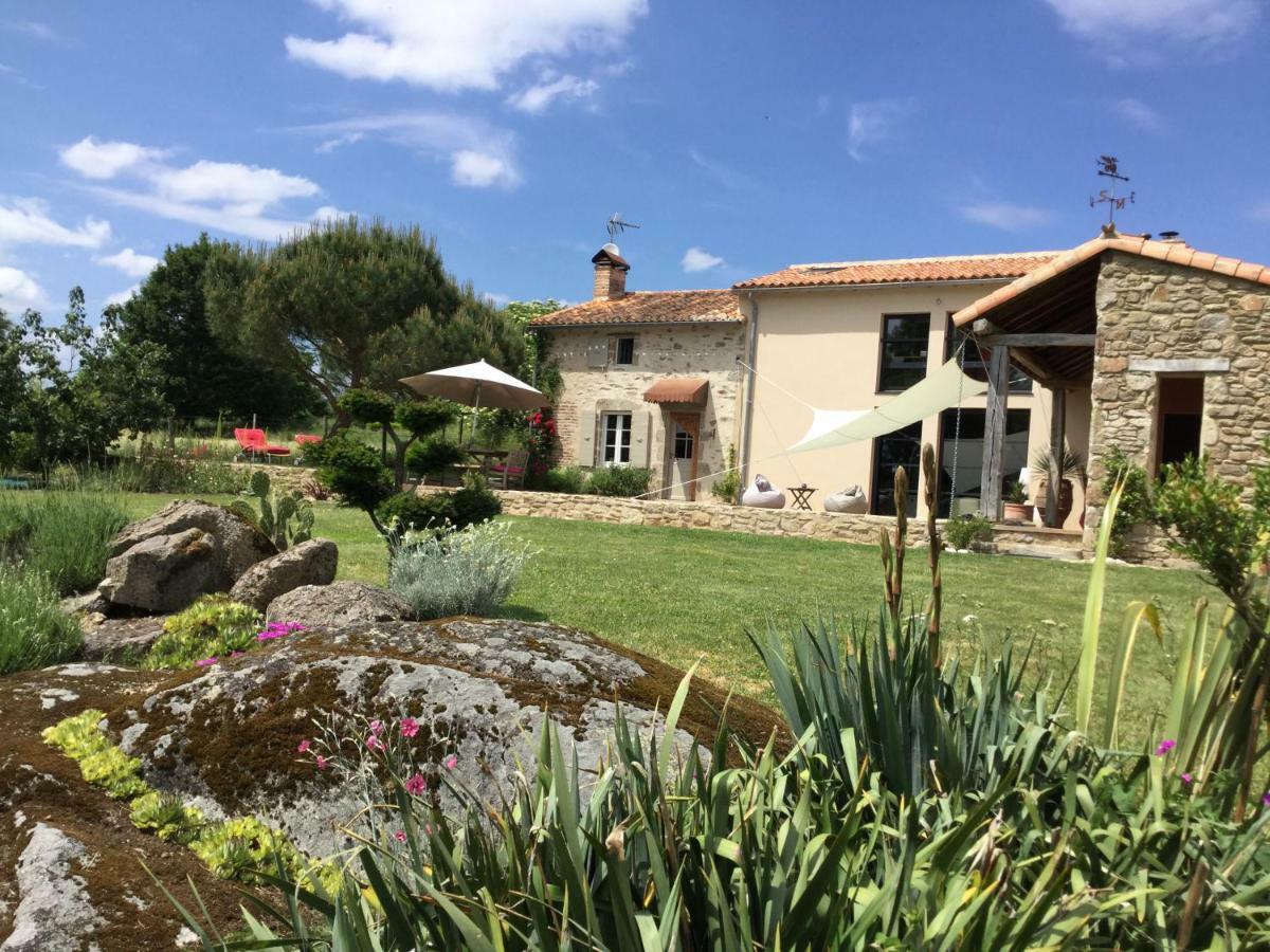Bed and Breakfast Les Epis Du Vent Adilly Экстерьер фото
